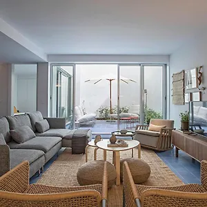 Piso Azul Premium In Bairro Alto By Lovelystay Lisboa